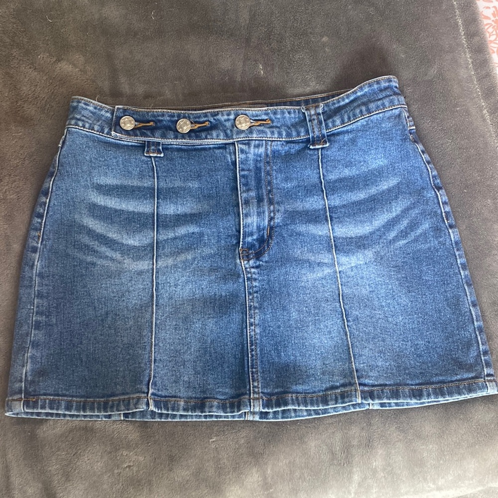 R4R Jean Women’s jean shorts in size 9